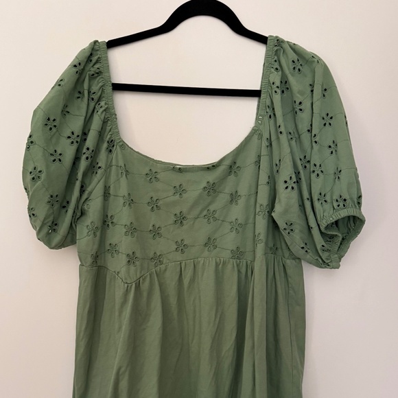 ASOS Green Eyelet Puff Sleeve Dress - Picture 1 of 2